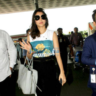 Anushka Sharma snapped at the airport