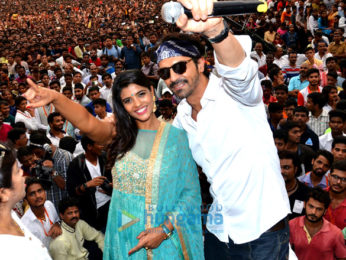 Arjun Rampal and Aishwarya Rajesh promote 'Daddy' at Dahi Handi Celebrations