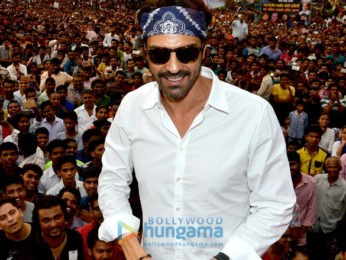 Arjun Rampal and Aishwarya Rajesh promote 'Daddy' at Dahi Handi Celebrations