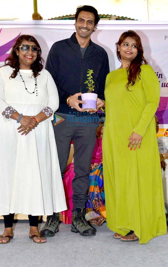 Arjun Rampal unveils a new song for movie ‘Daddy’ at Dagdi Chawl Arjun Rampal unveils a new song for movie ‘Daddy’ at Dagdi Chawl