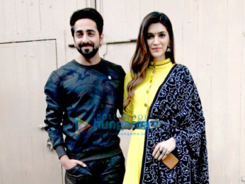 Ayushmann Khuranna and Kriti Sanon snapped promoting their film Bareilly Ki Barfi