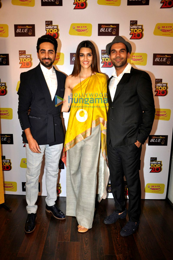 Ayushmann Khurrana, Kriti Sanon & Rajkummar Rao promote ‘Bareilly Ki Barfi’ at Officer’s Choice Blue Mirchi Top 20 Jubilee Night Ayushmann Khurrana, Kriti Sanon & Rajkummar Rao promote ‘Bareilly Ki Barfi’ at Officer’s Choice Blue Mirchi Top 20 Jubilee Night