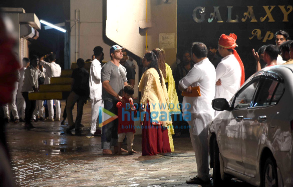 bollywood stars at salman khans ganesh visarjan 6