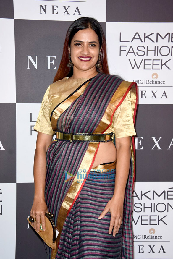 celebrities on day 2 of lakme fashion week 2017 13