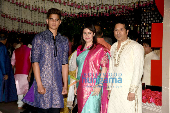 celebs grace at ambanis house for ganesh chaturthi 13