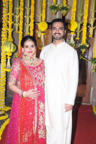 Check out: Esha Deol re-ties the knot with husband Bharat Takhtani at her baby shower Check out: Esha Deol re-ties the knot with husband Bharat Takhtani at her baby shower