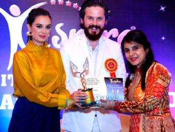 Evelyn Sharma graces the 'Iinspire - Spiritual & Wellness Vsionary Awards 2017'