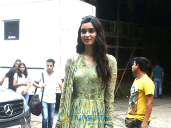 Farhan Akhtar and Diana Penty promote 'Lucknow Central' on 'The Drama Company'