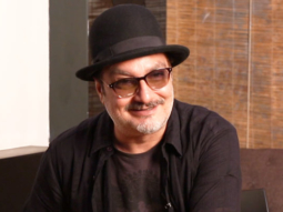 Find Out What Vinay Pathak Has In His Pockets In This HILARIOUS Special Segment