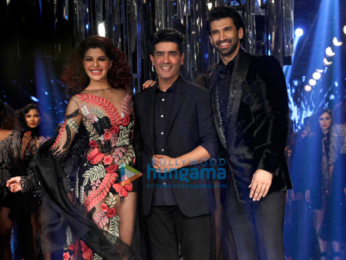 Jacqueline Fernandez & Aditya Roy Kapur walk for Manish Malhotra at Lakme Fashion Week 2017