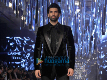 Jacqueline Fernandez & Aditya Roy Kapur walk for Manish Malhotra at Lakme Fashion Week 2017