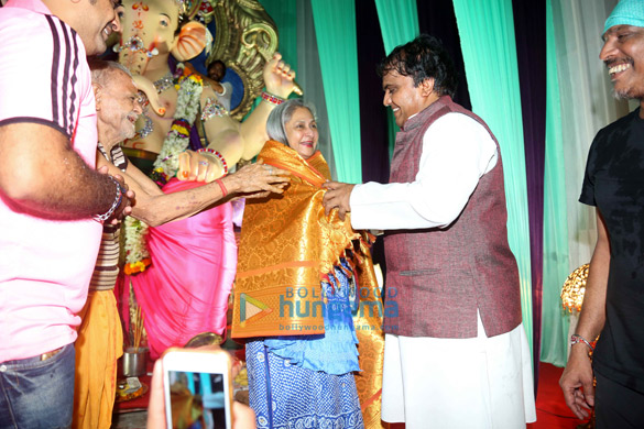 jaya bachchan in festive spirits 2