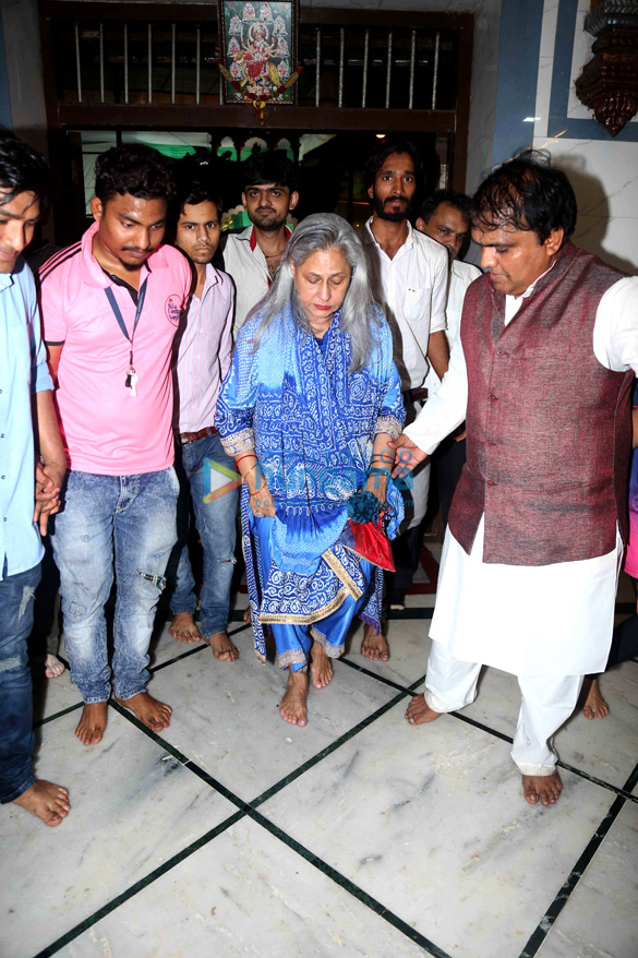 jaya bachchan in festive spirits 4