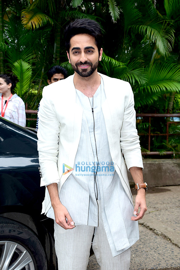 kriti sanon ayushmann khurrana and rajkummar rao snapped promoting the film bareilly ki barfi 3