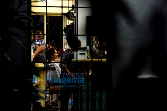madhuri dixit snapped at kromakay salon 4