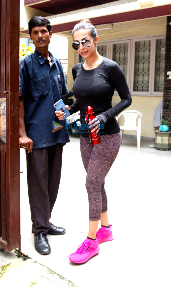 malaika arora and amrita arora snapped post their yoga session 4