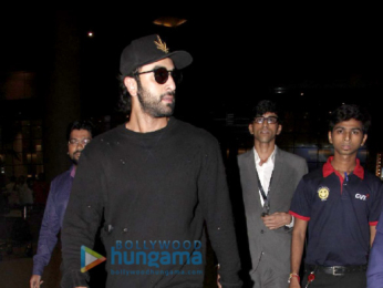 Ranbir Kapoor and Kangana Ranaut snapped at the airport