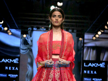 Saiyami Kher walks the ramp for designer Nachiket Barve at the Lakme Fashion Week 2017-