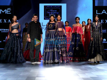 Saiyami Kher walks the ramp for designer Nachiket Barve at the Lakme Fashion Week 2017-
