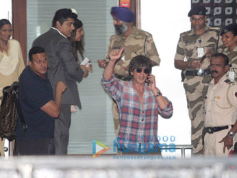 Shah Rukh Khan, Anushka Sharma & Imtiaz Ali depart for Delhi to promote 'Jab Harry Met Sejal'
