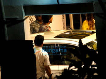 Shah Rukh Khan spotted at Dilip Kumar's house