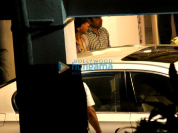 Shah Rukh Khan spotted at Dilip Kumar's house