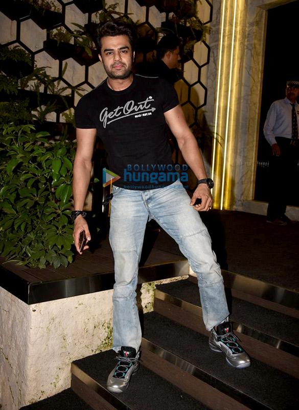 shah rukh sushant singh kriti sanon grace rohini iyers birthday bash 22