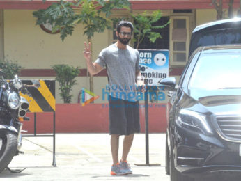 Shahid Kapoor, Sohail Khan, Malaika Arora, Rhea Chakraborty snapped after gym session