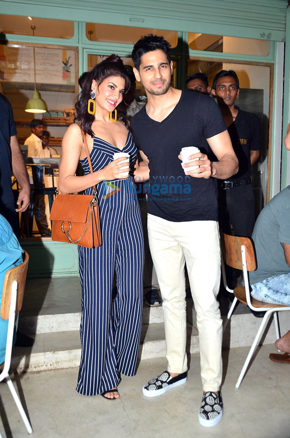 sidharth malhotra and jacqueline fernandez snapped at the kitchen garden today 1