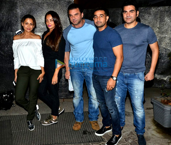 sohail khan and arbaaz khan family snapped at otters club 5