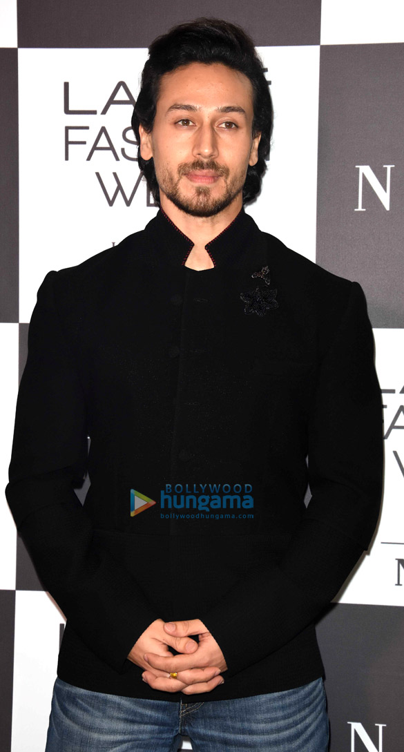 sunny leone sushant singh rajput tiger shroff sridevi and others on day 5 of lakme fashion week 2017 4