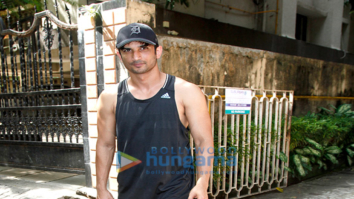 Sushant Singh Rajput and Sara Ali Khan snapped at Abhishek Kapoor’s office