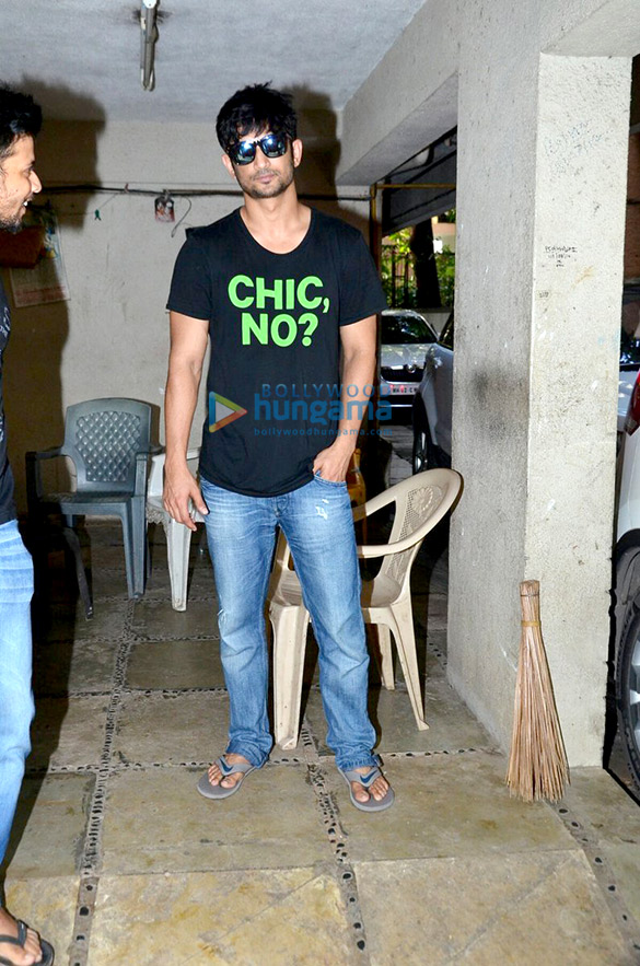 Sushant Singh Rajput and Sara Ali Khan snapped post meeting at Abhishek Kapoor’s office Sushant Singh Rajput and Sara Ali Khan snapped post meeting at Abhishek Kapoor’s office