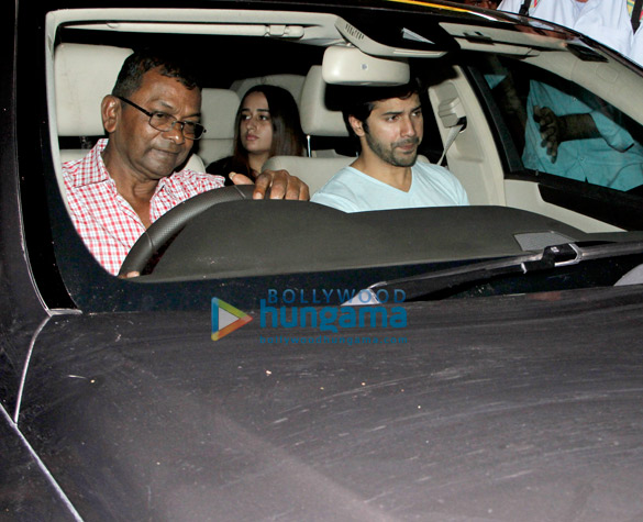 varun dhawan sridevi and others snapped at the airport 5