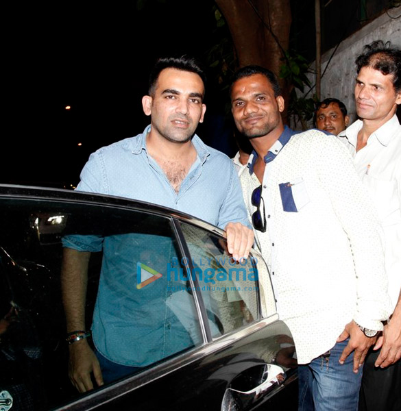 zaheer khan and sagarika ghatge snapped post dinner at the korner house 3