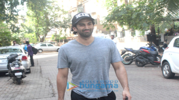 Aditya Roy Kapur snapped at Mohit Suri’s office in Bandra