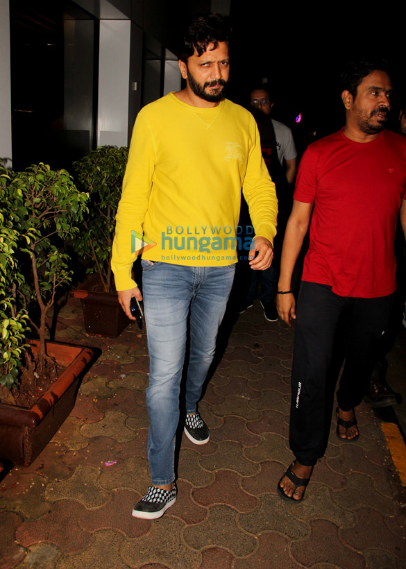 Riteish Deshmukh spotted at Salt Water Cafe in Bandra