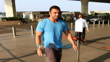Karisma Kapoor, Zareen Khan, Sohail Khan and others snapped at the airport