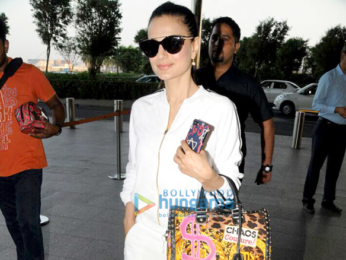 Kriti Sanon, Ameesha Patel and Manish Paul snapped at the airport