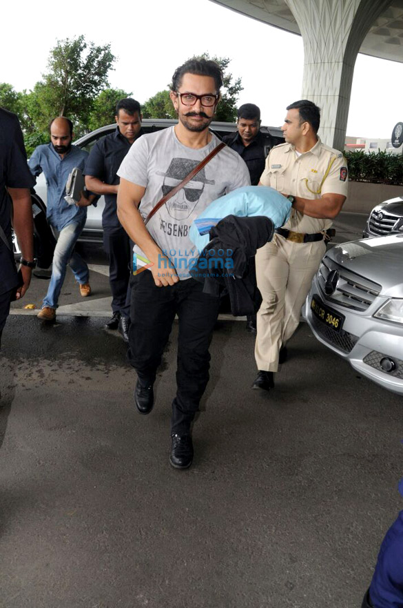aamir kareena irrfan snapped at the airport 5