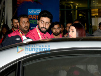 Abhishek Bachchan, Aishwarya Rai Bachchan and Sachin Tendulkar at Pro Kabaddi League match