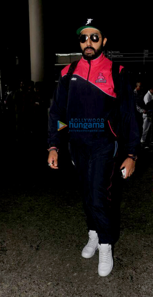 abhishek bachchan arrives at the mumbai airport 6