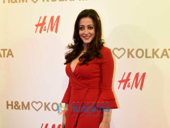 Aditya Roy Kapur, Raima Sen, Bhaichang Bhutia at H&M store launch in Kolkata
