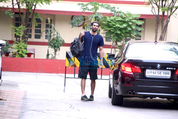 aditya roy kapur snapped at the gym 6