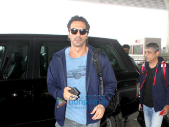 Arjun Rampal, Sidharth Malhotra, Kalki Koechlin snapped at the airport