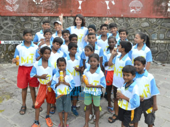 Mandana Karimi snapped with underprivileged kids in Bandra