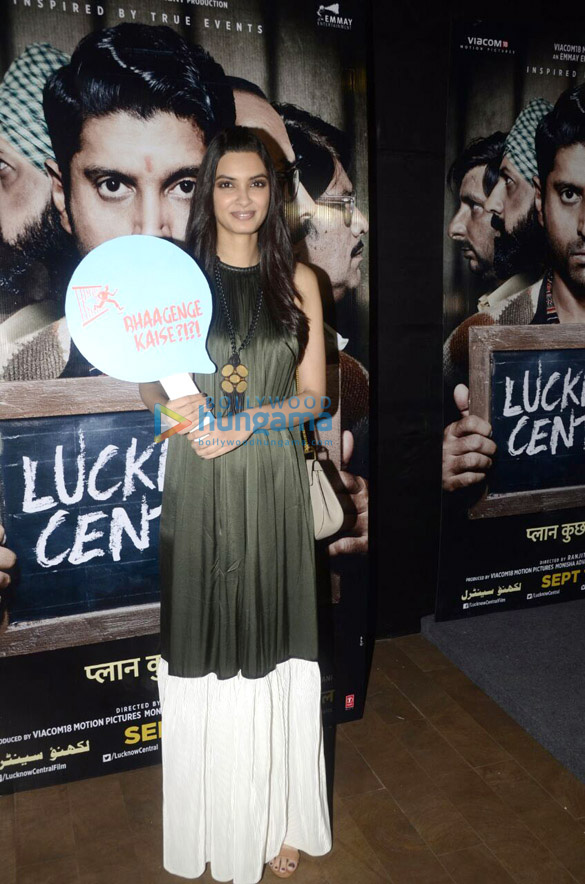 farhan akhtar at lucknow central live feed event 2