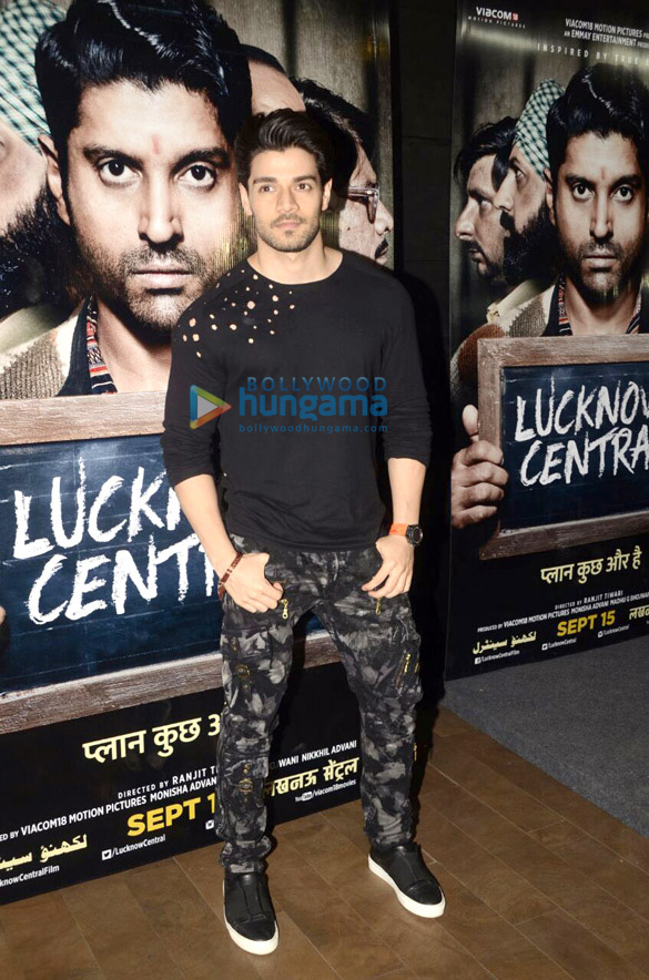 farhan akhtar at lucknow central live feed event 7