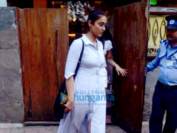 Ileana D'Cruz snapped outside a restaurant in Bandra
