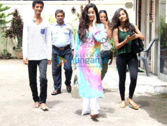 Jhanavi Kapoor snapped post her dance rehearsals